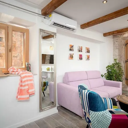 Cetto-historic Centre * هفار